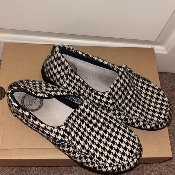 Hey Dudes Womens - Picture 2 of 4